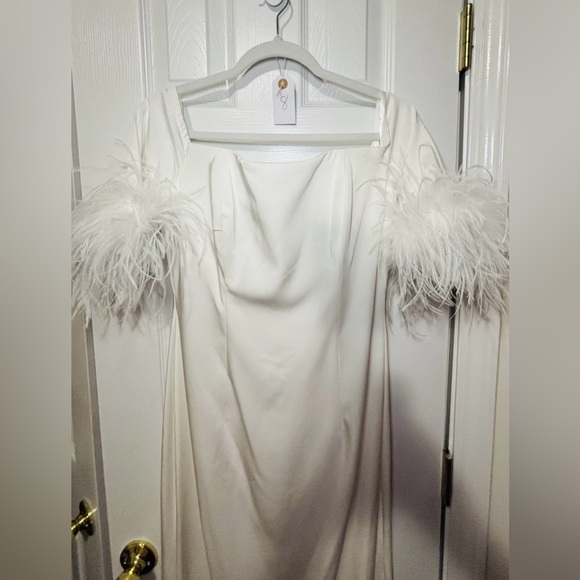 NWT IEENA/MAC DUGGAL SZ 8 White Off The Shoulder with Ostrich Feathers #11441 - Picture 3 of 11